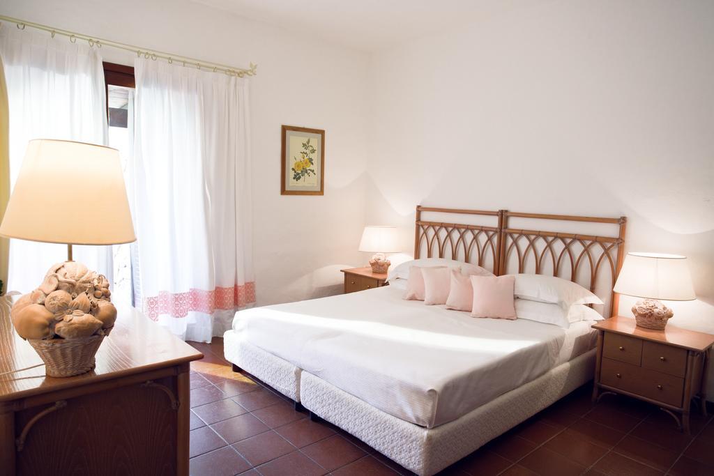 Due Lune Puntaldia Resort&Golf San Teodoro  Esterno foto